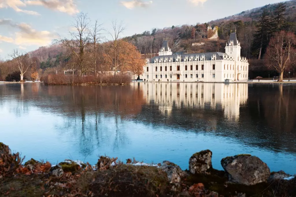 Seminarhotel Schloss Hernstein im Winter