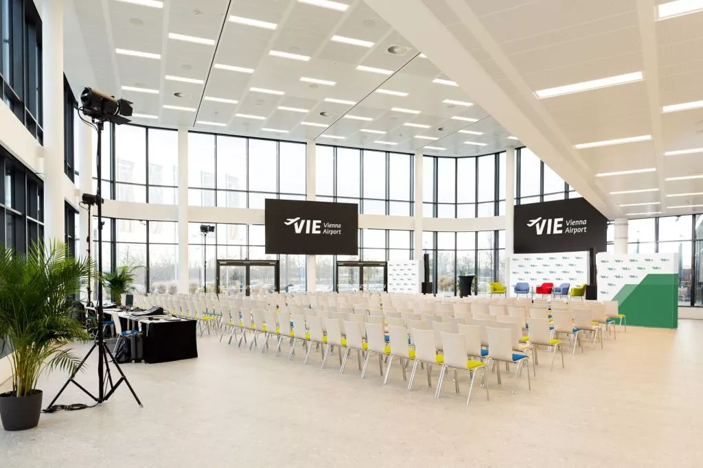 Vienna AirportCity Events - Conference Runway Theater Bestuhlung